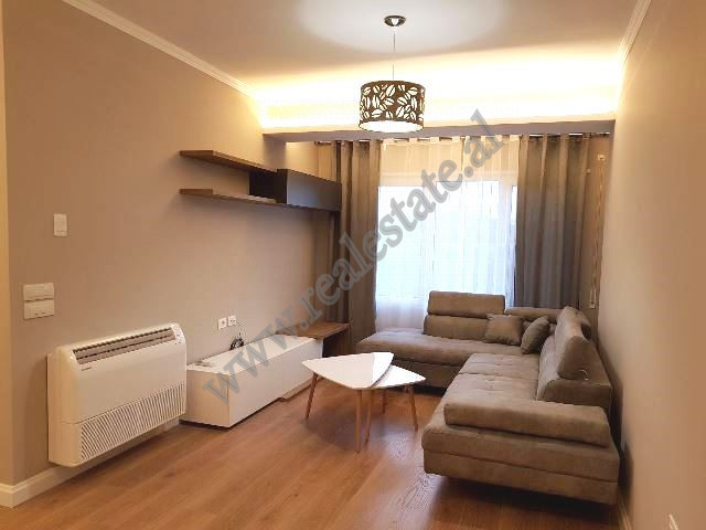 Modern apartment for rent in Kodra e Diellit 2 Residence in Tirana.

It is located on the third fl